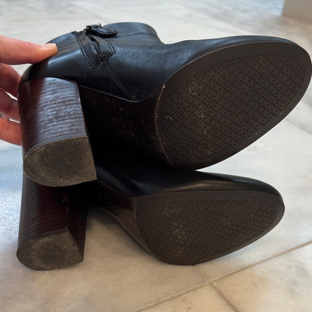 Tory Burch Fulton Stacked Heel Ankle Bootie Boots Size 8 with Box and Dustbag - Picture 4 of 7